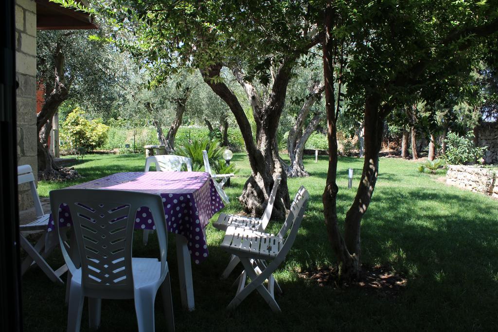 Appartamento Le Tre Palme Frigintini Kamer foto